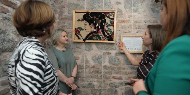 “Efsanelerle İpek” Sergisi Kapılarını Açtı