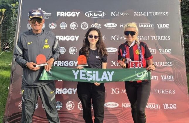 Eskişehirli AFAD Gönüllüleri Pistlerde Fırtına Estirdi: İki Günde 4 Kürsü Başarısı