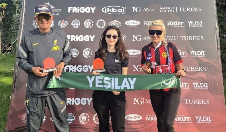 Eskişehirli AFAD Gönüllüleri Pistlerde Fırtına Estirdi: İki Günde 4 Kürsü Başarısı